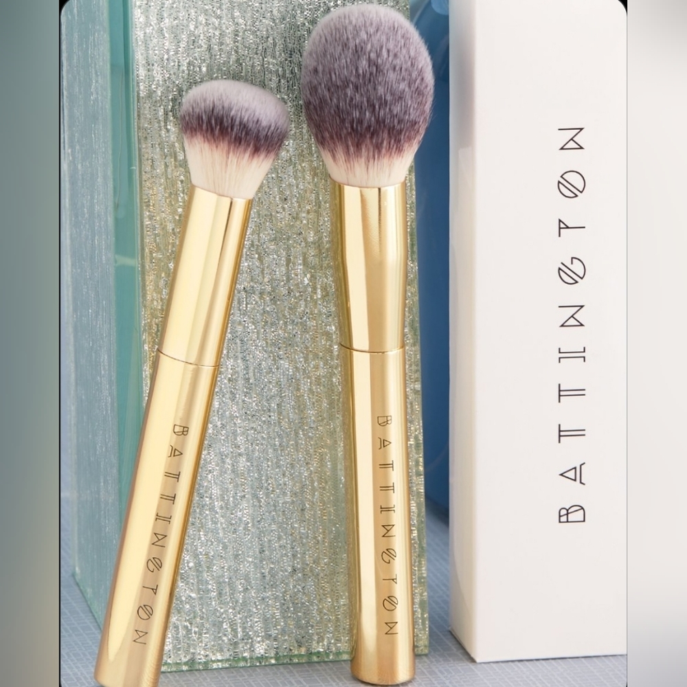 Battington Beauty Powder/Contour Brush Duo
